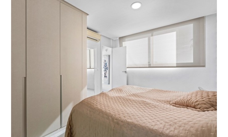 Sale - Townhouse - Punta Prima