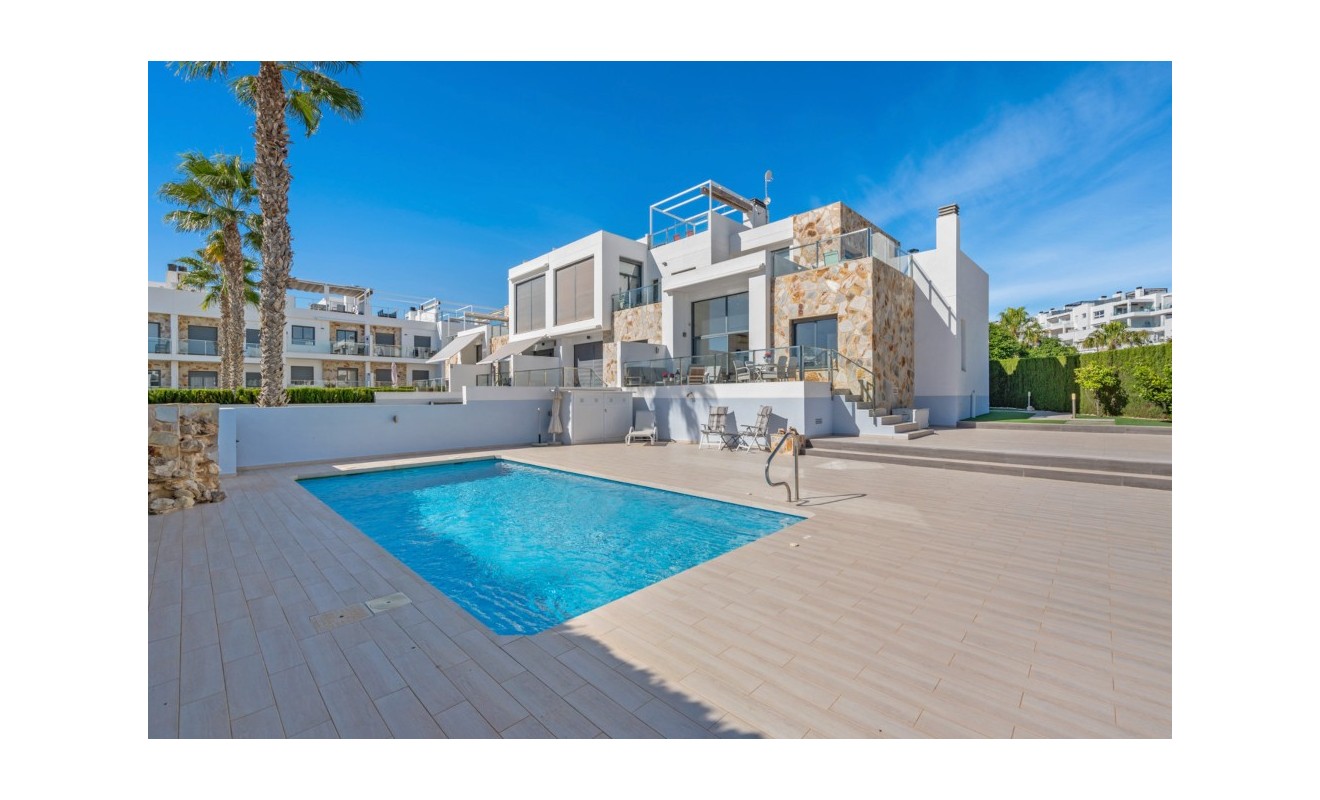 Sale - Townhouse - Punta Prima