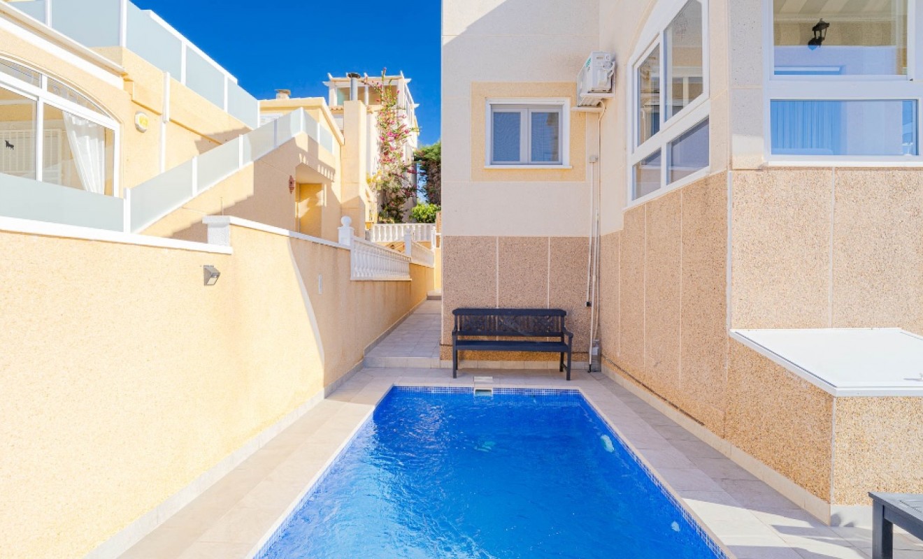 Sale - Villa - Orihuela Costa - Los Altos
