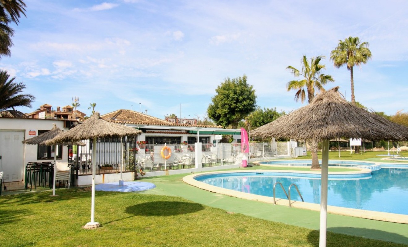 Wederverkoop - Appartement - Torrevieja - Lago jardin