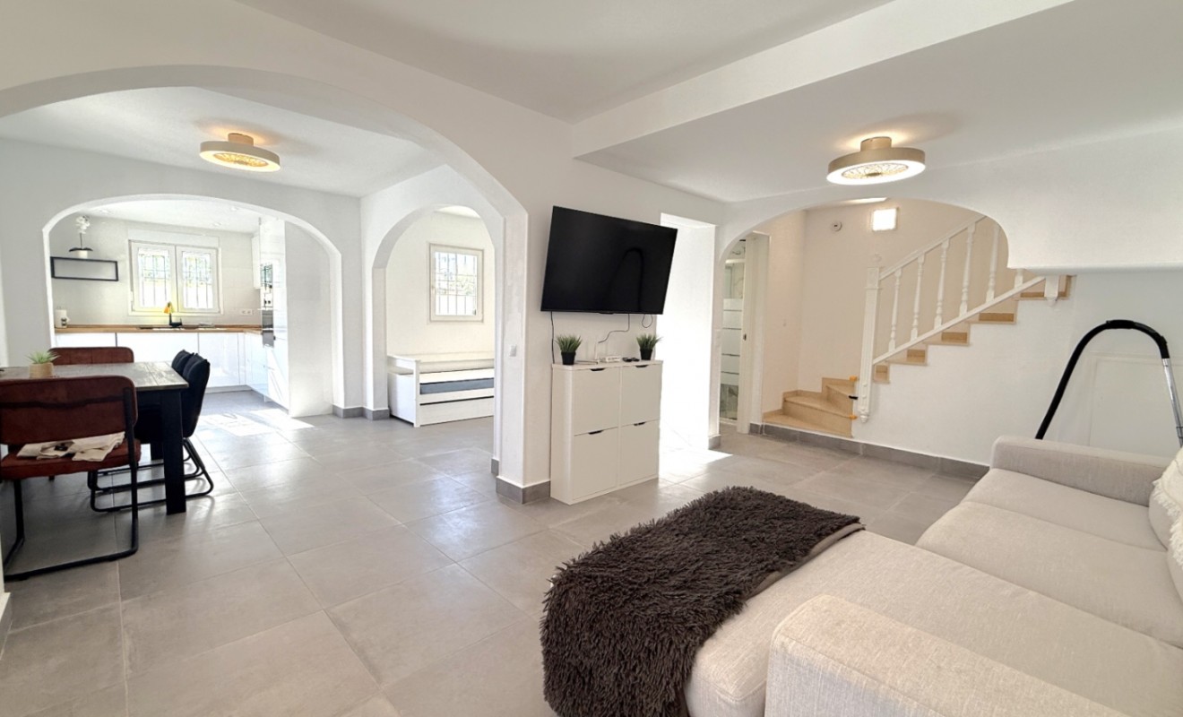 Sale - semi_detached_house - Orihuela - Costa Blanca Sur