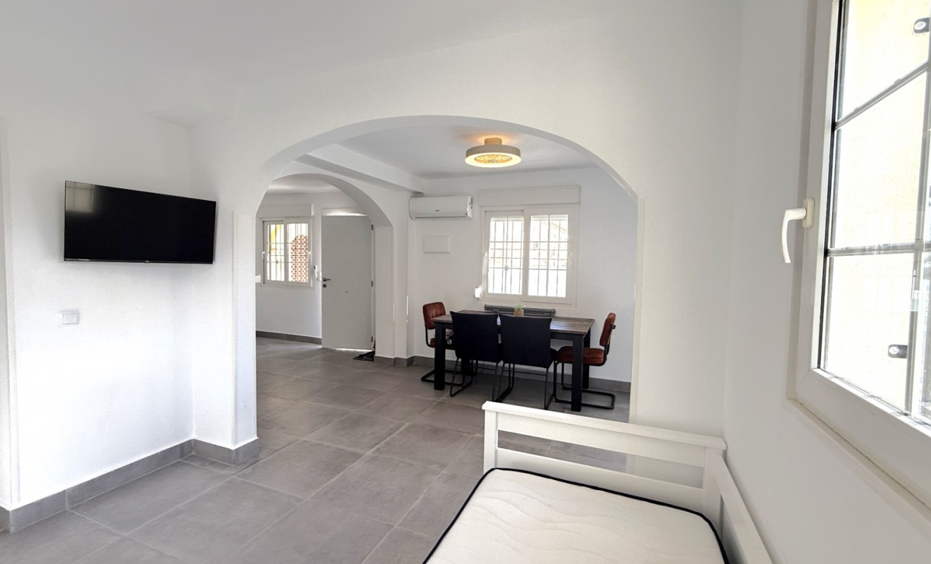 Sale - semi_detached_house - Orihuela - Costa Blanca Sur