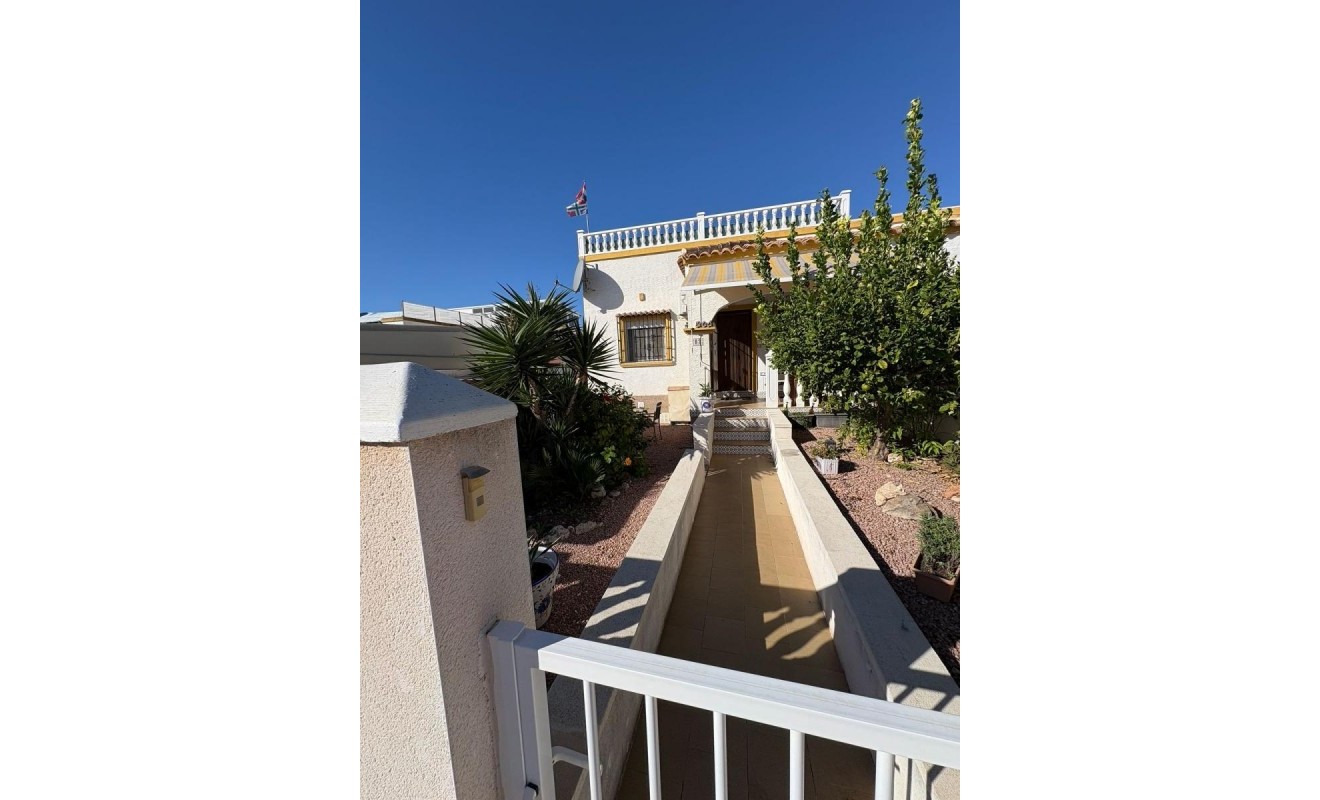 Sale - Semi-detached Villa - San Fulgencio