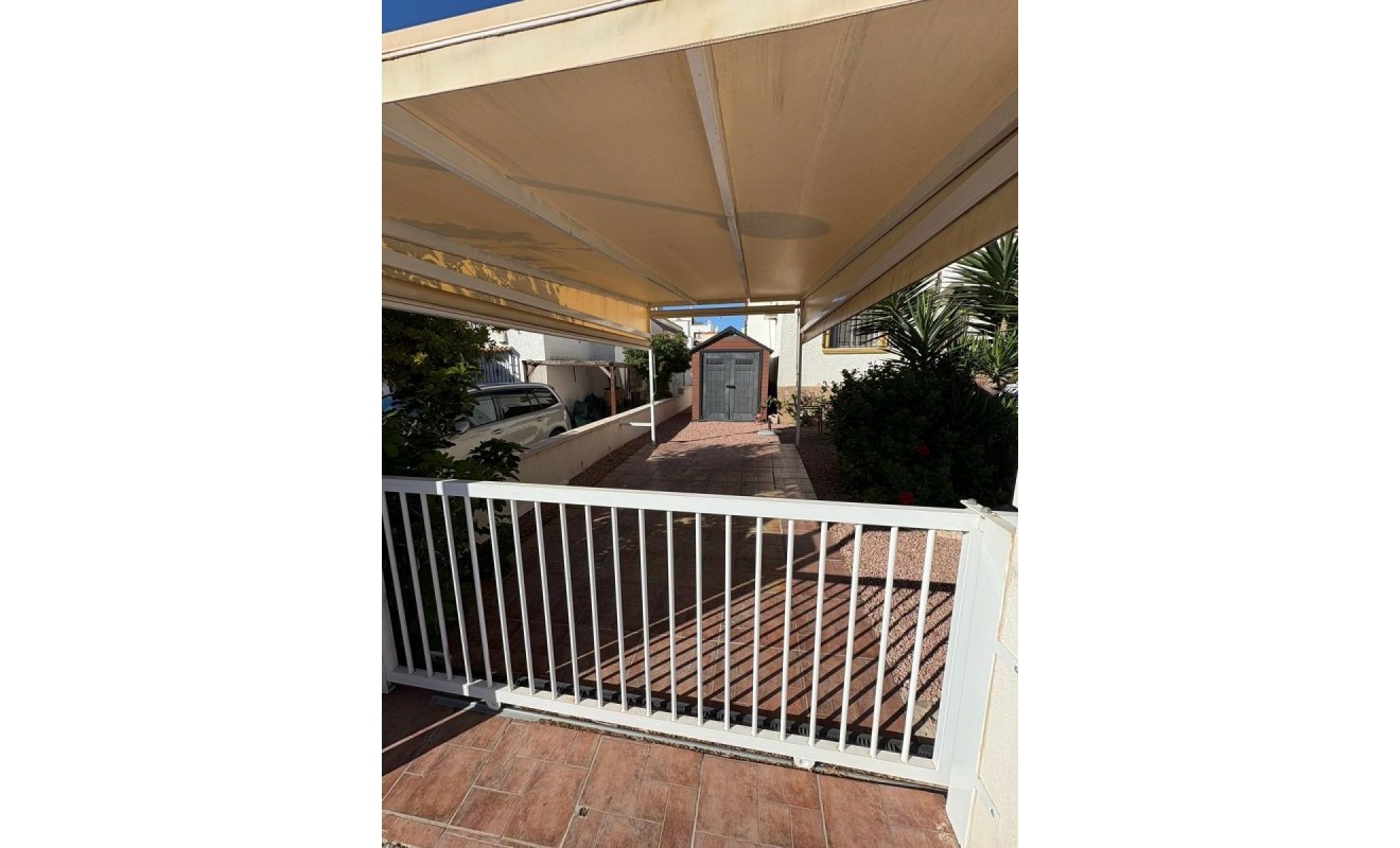 Sale - Semi-detached Villa - San Fulgencio