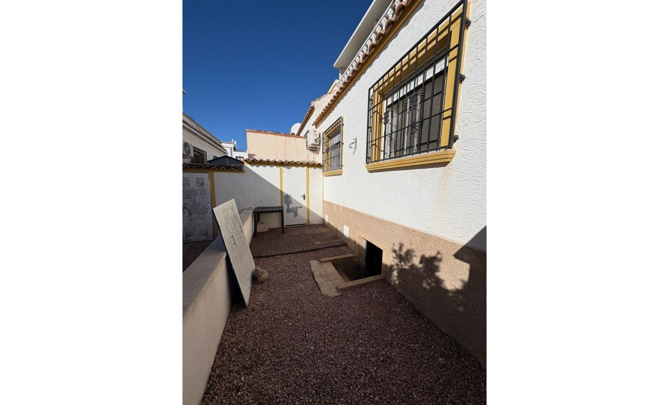 Sale - Semi-detached Villa - San Fulgencio