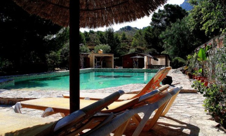 Revente - Finca - Gea Y Truyols