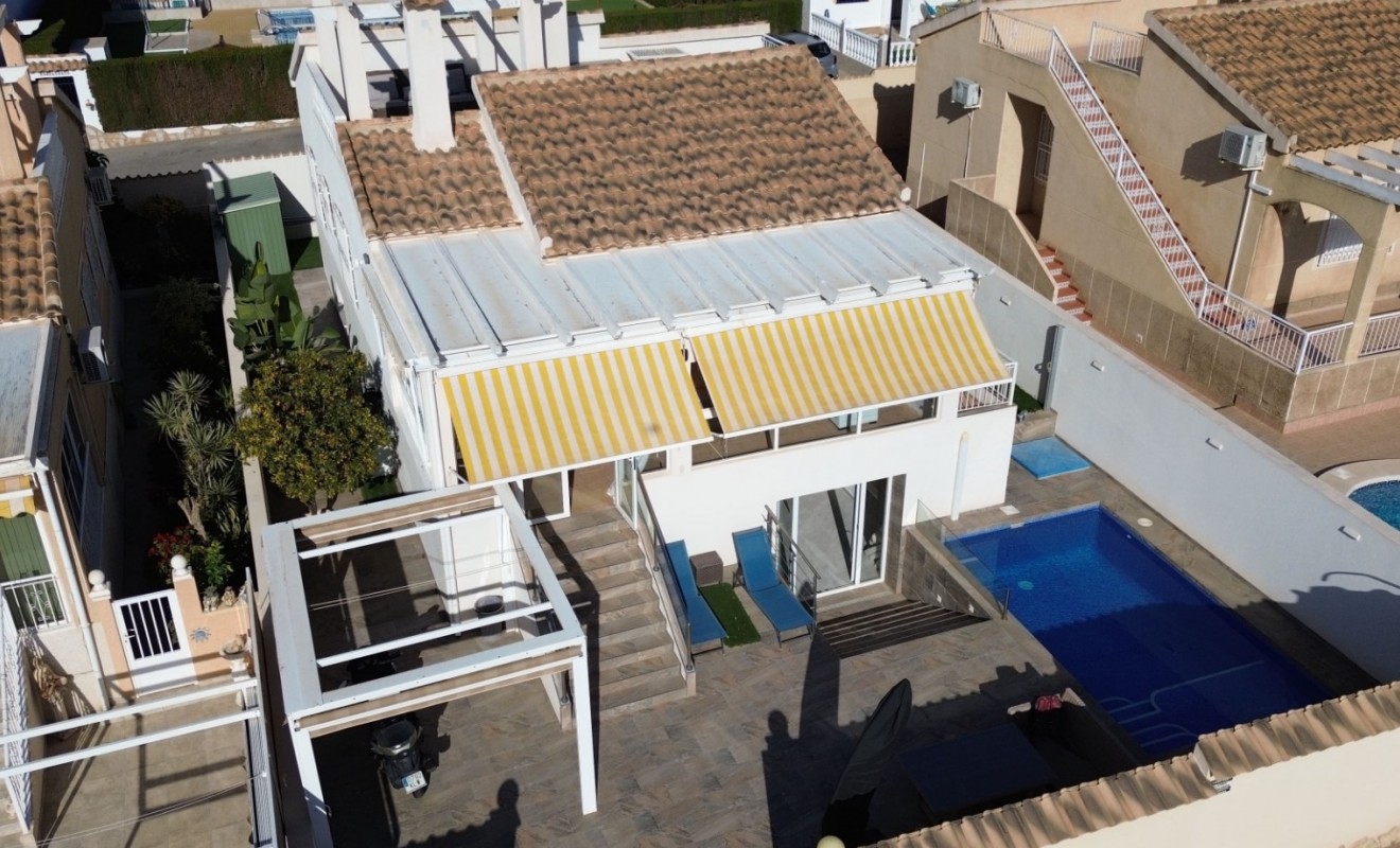 Wederverkoop - Detached villa - Orihuela Costa - Los Dolses