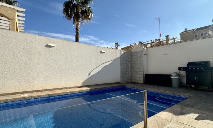 Wederverkoop - Detached villa - Orihuela Costa - Los Dolses