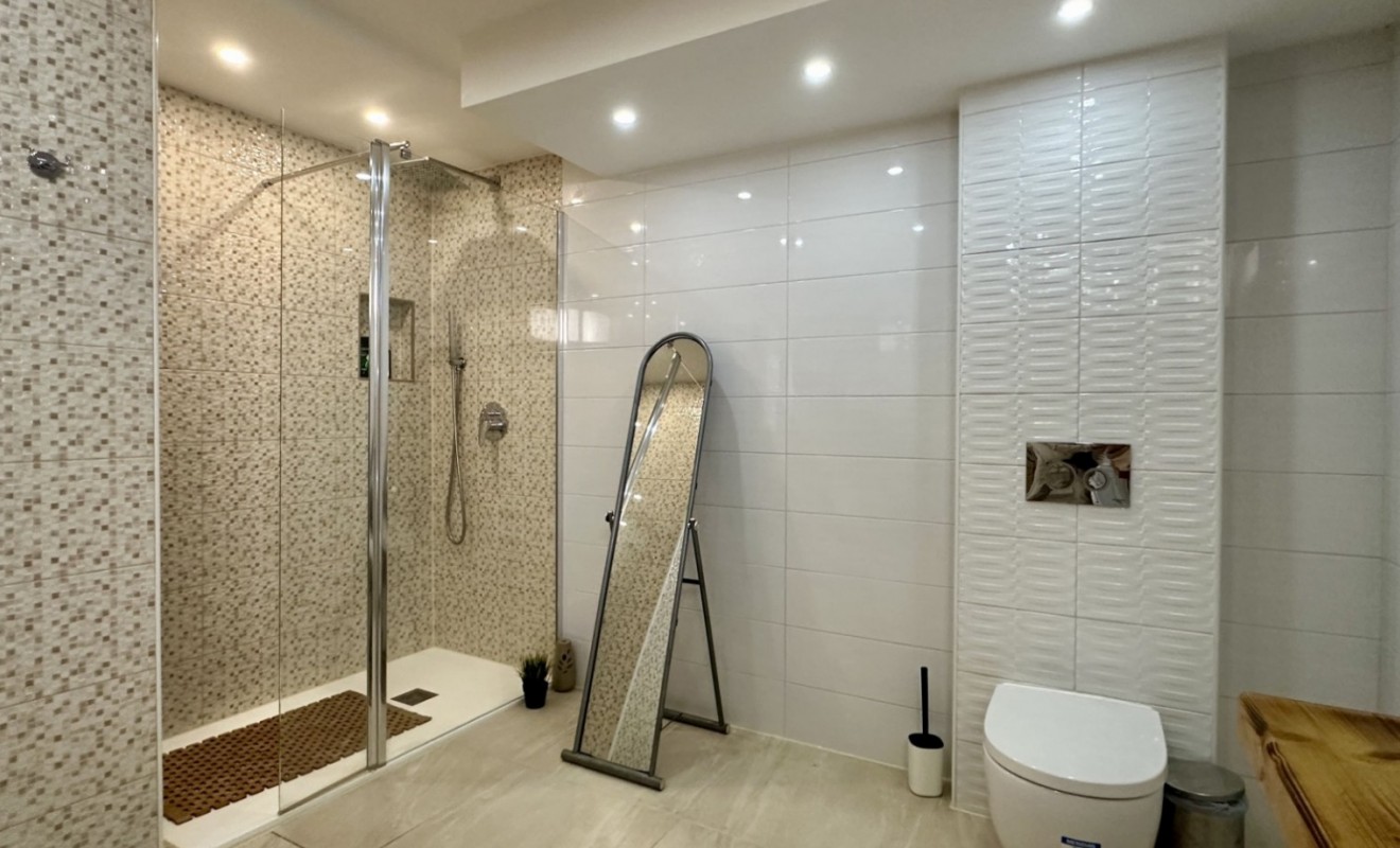 Wederverkoop - Detached villa - Orihuela Costa - Los Dolses