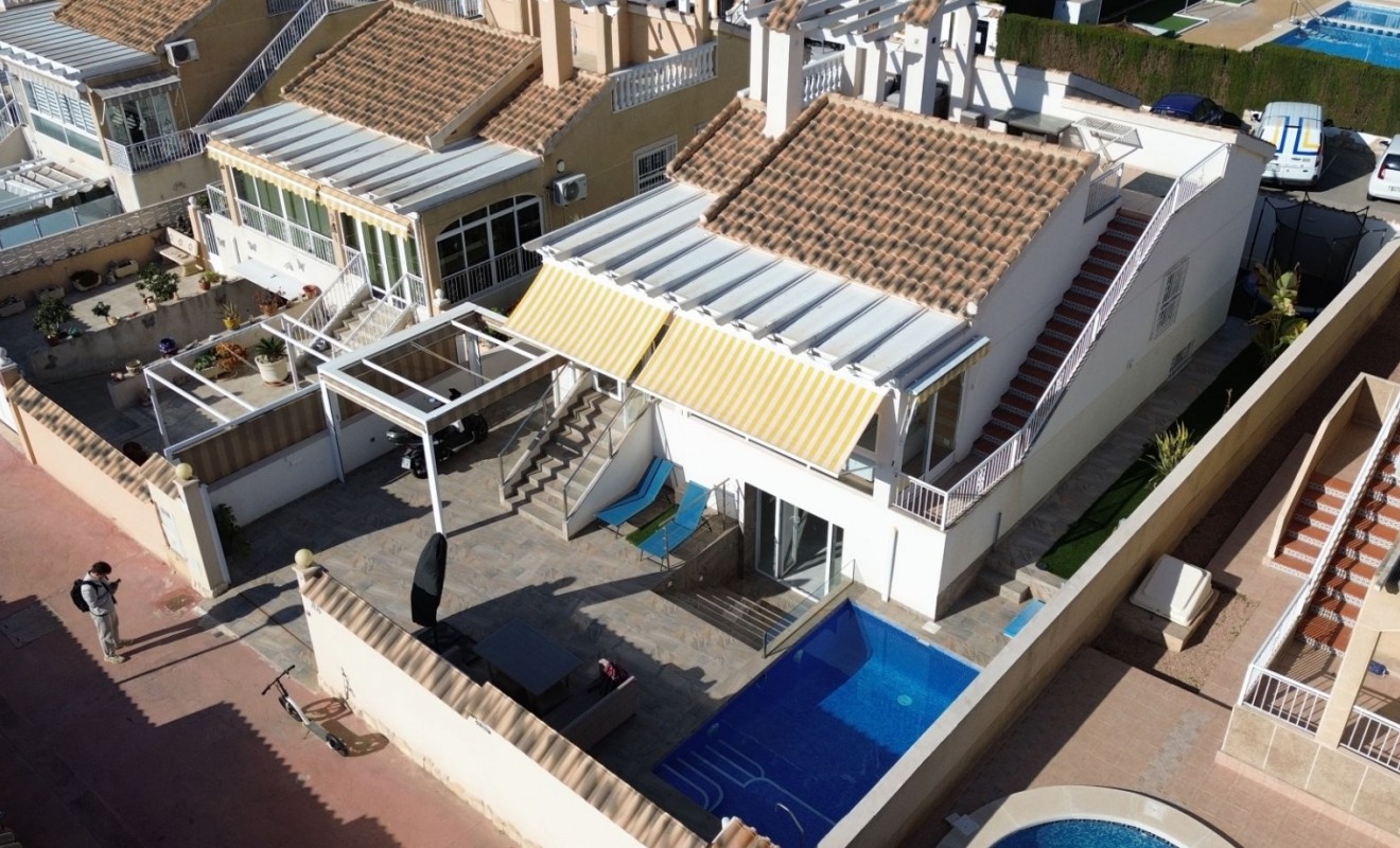 Wederverkoop - Detached villa - Orihuela Costa - Los Dolses