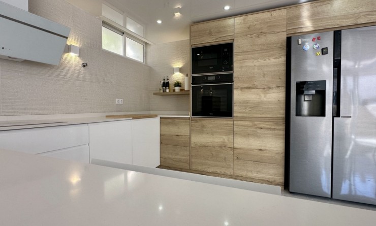 Wederverkoop - Detached villa - Orihuela Costa - Los Dolses