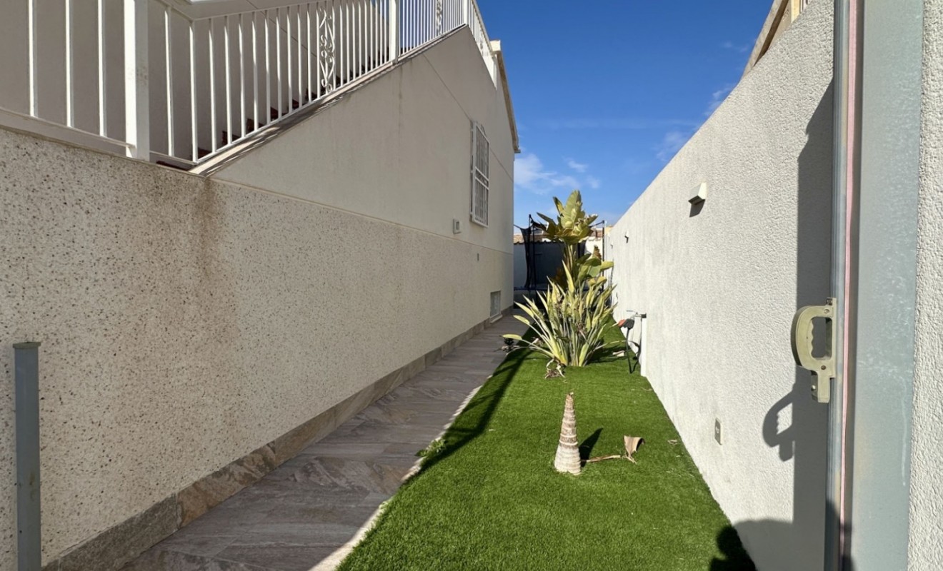 Wederverkoop - Detached villa - Orihuela Costa - Los Dolses