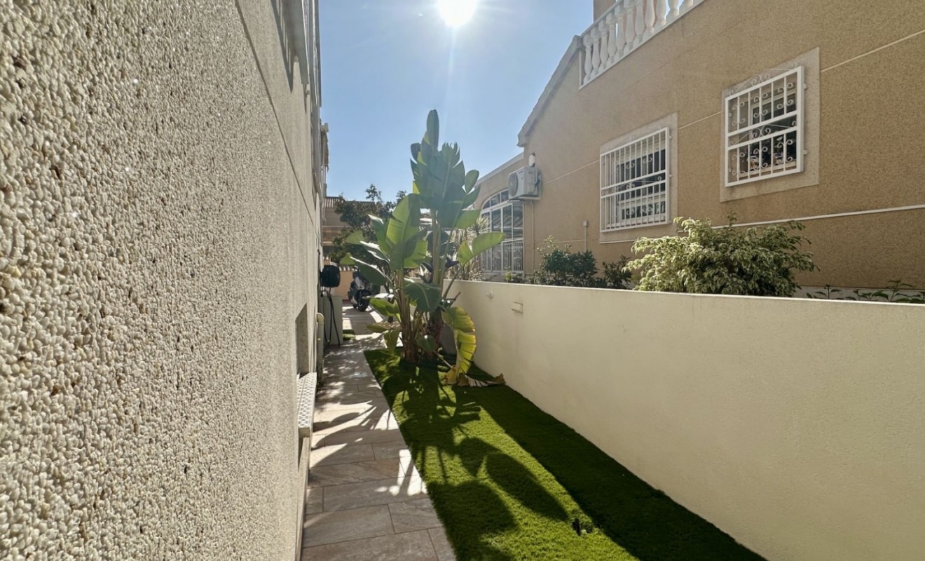 Wederverkoop - Detached villa - Orihuela Costa - Los Dolses