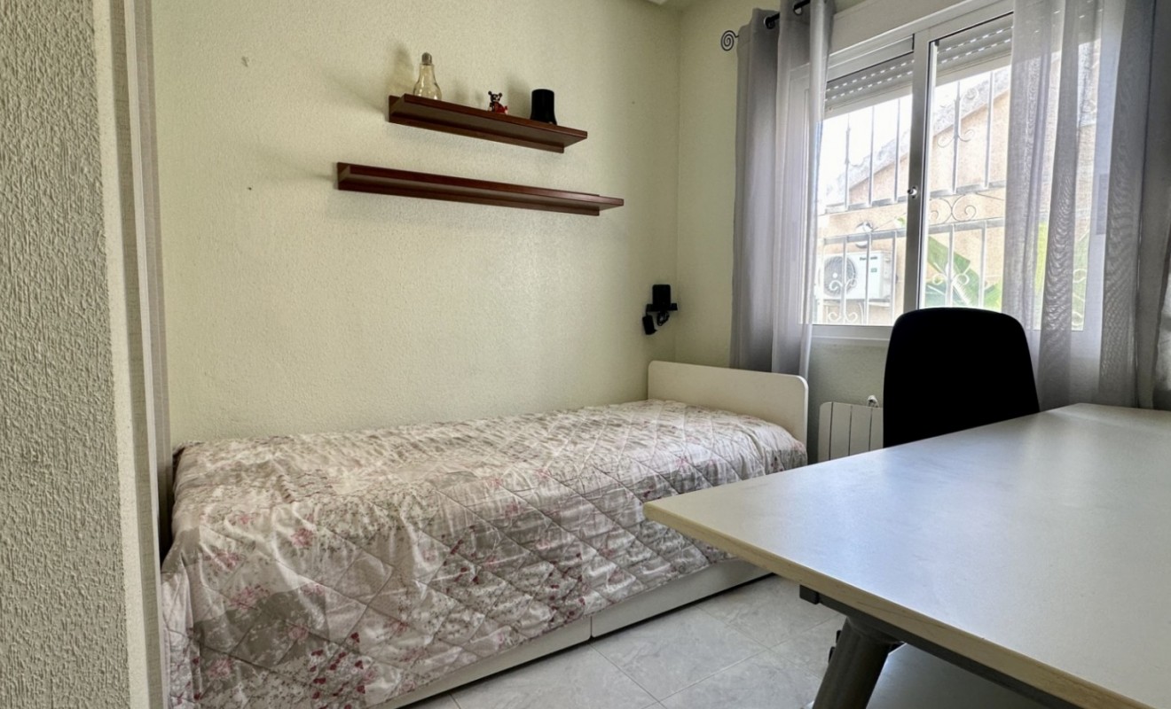 Wederverkoop - Detached villa - Orihuela Costa - Los Dolses