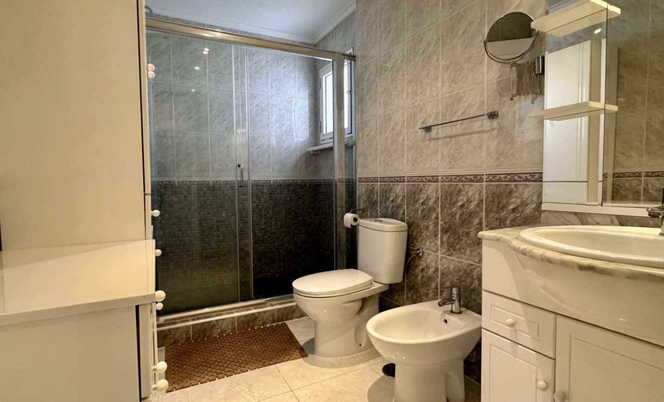 Wederverkoop - Detached villa - Orihuela Costa - Los Dolses