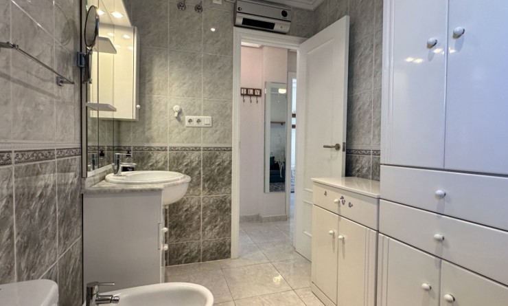 Wederverkoop - Detached villa - Orihuela Costa - Los Dolses