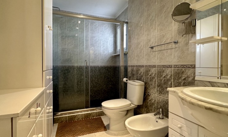 Wederverkoop - Detached villa - Orihuela Costa - Los Dolses