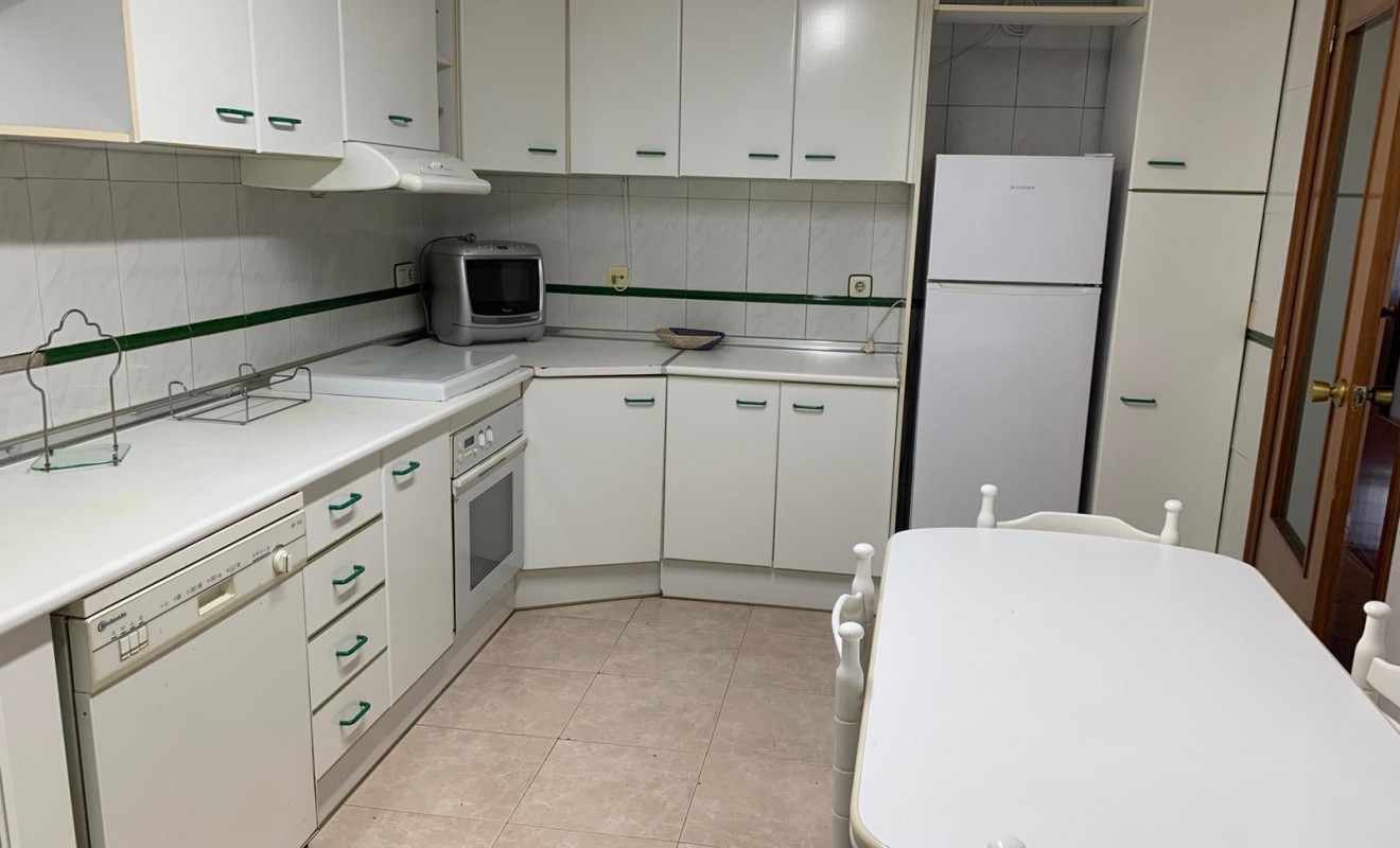 Revente - Apartment / flat - Alfas del Pí