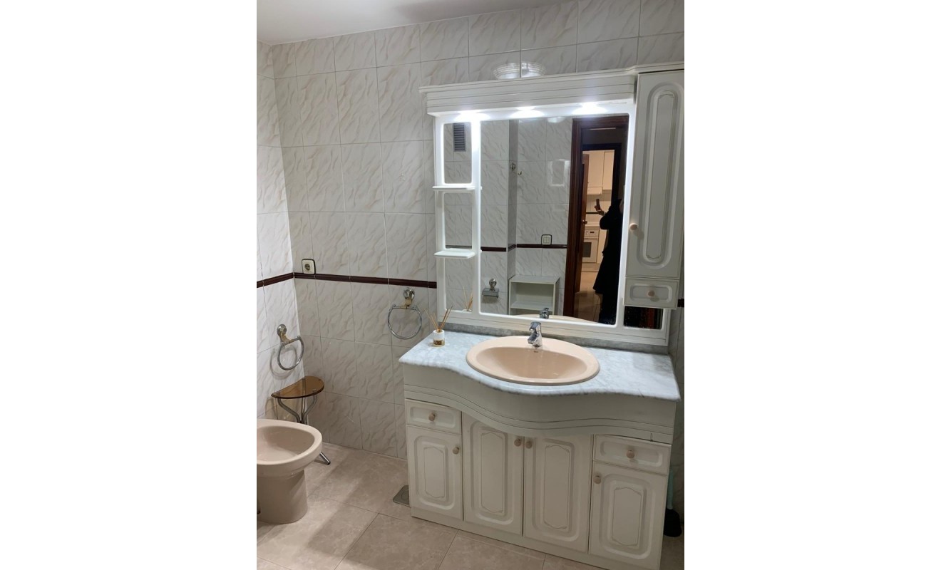 Revente - Apartment / flat - Alfas del Pí