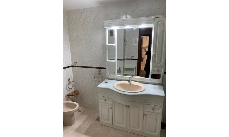 Revente - Apartment / flat - Alfas del Pí