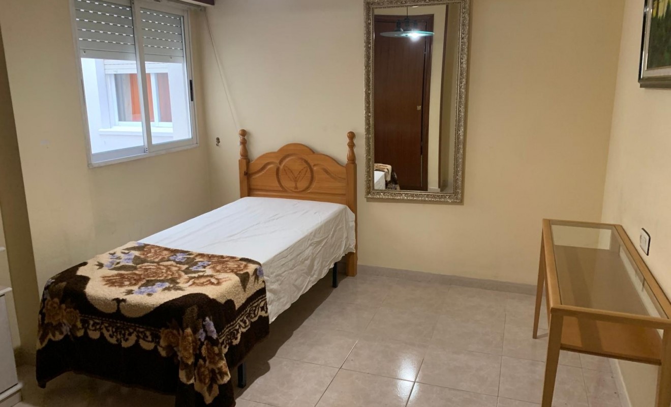 Revente - Apartment / flat - Alfas del Pí