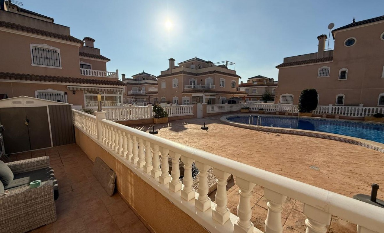 Sale - Semi-detached Villa - Torre de la Horadada