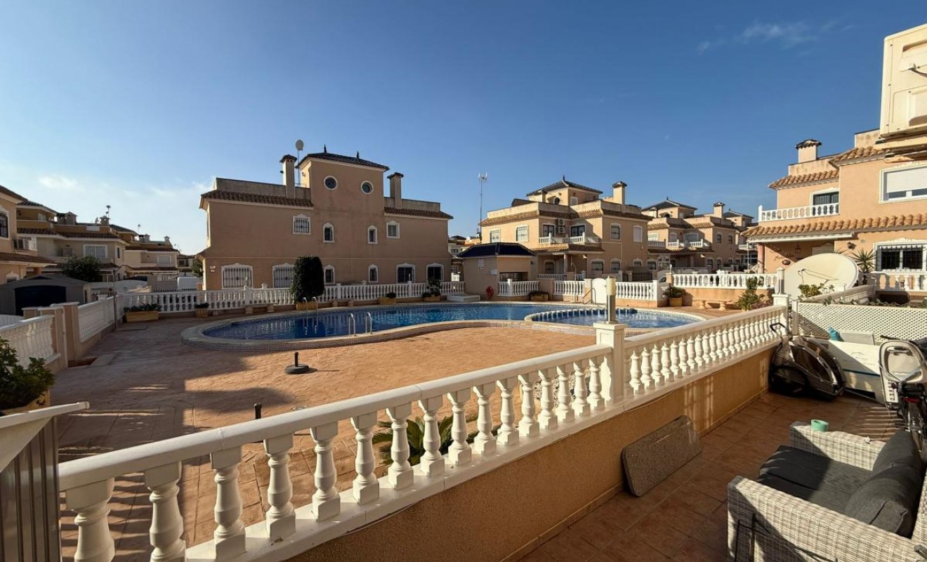 Sale - Semi-detached Villa - Torre de la Horadada