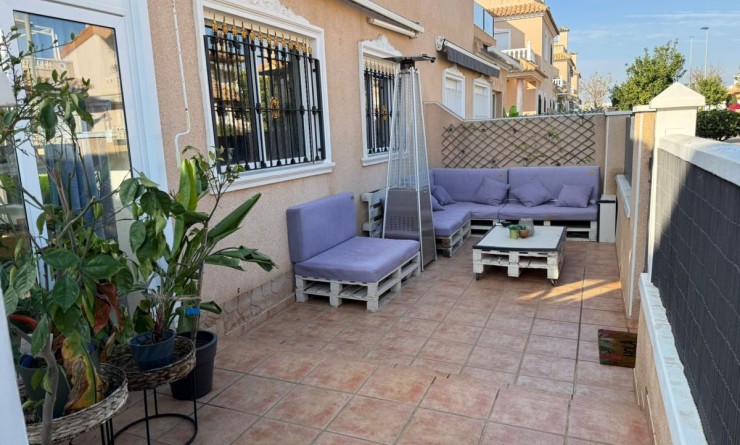 Sale - Semi-detached Villa - Torre de la Horadada