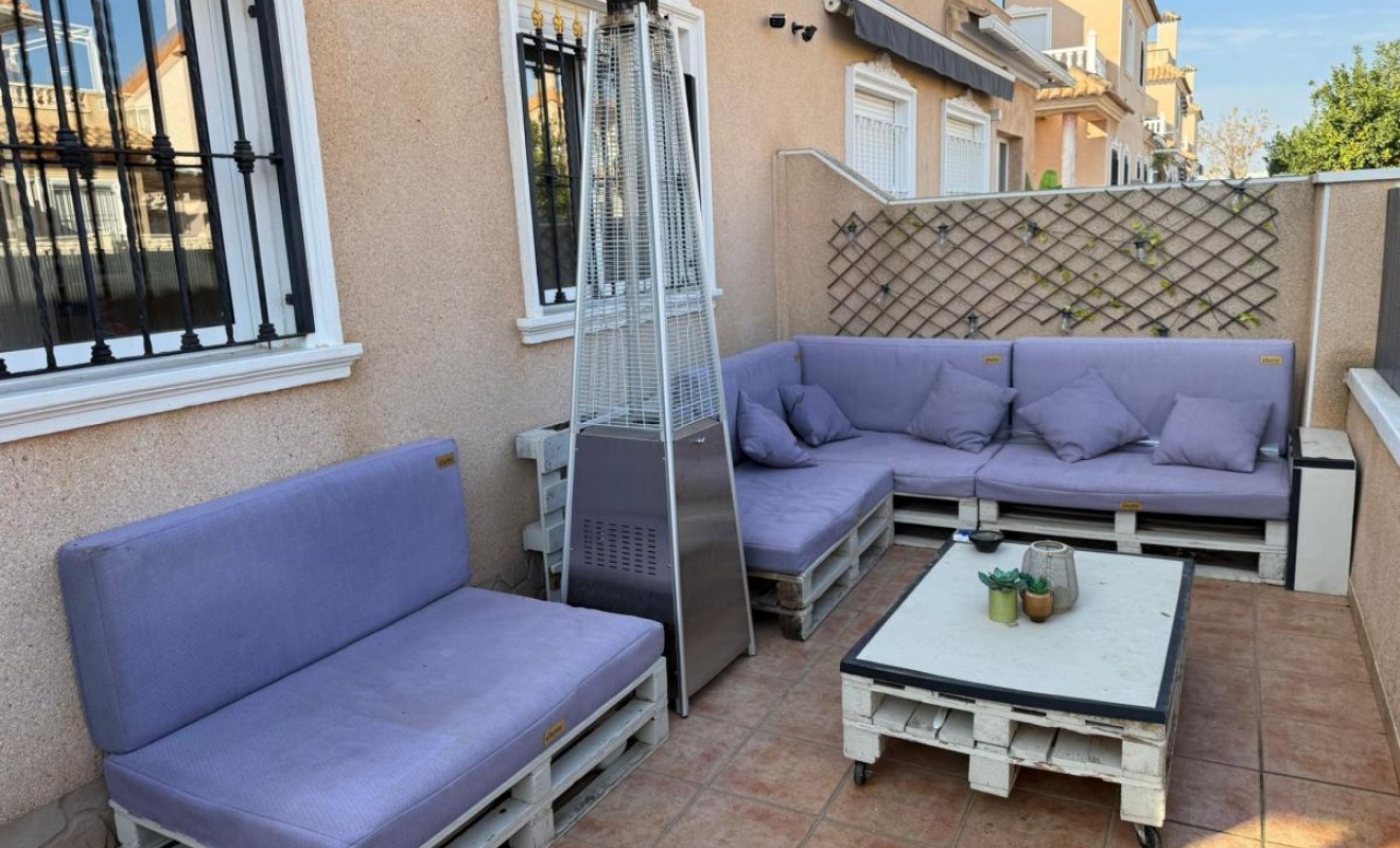 Sale - Semi-detached Villa - Torre de la Horadada