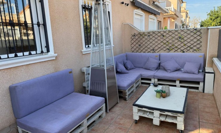 Sale - Semi-detached Villa - Torre de la Horadada