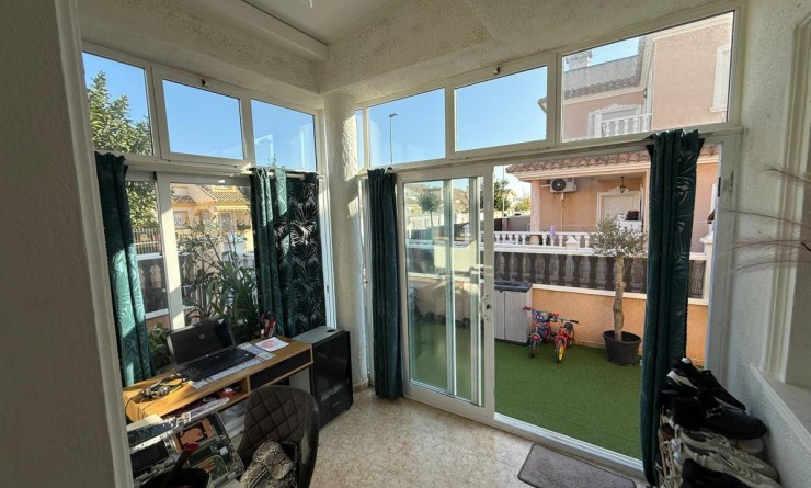 Sale - Semi-detached Villa - Torre de la Horadada