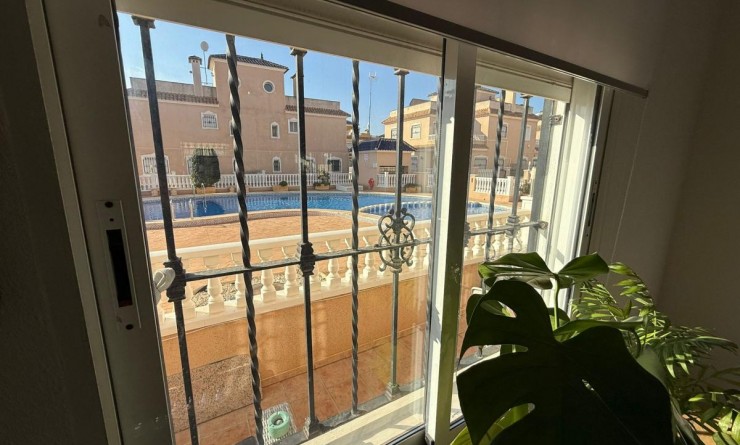 Sale - Semi-detached Villa - Torre de la Horadada