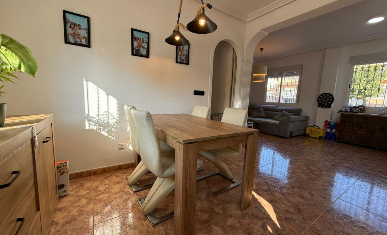 Sale - Semi-detached Villa - Torre de la Horadada