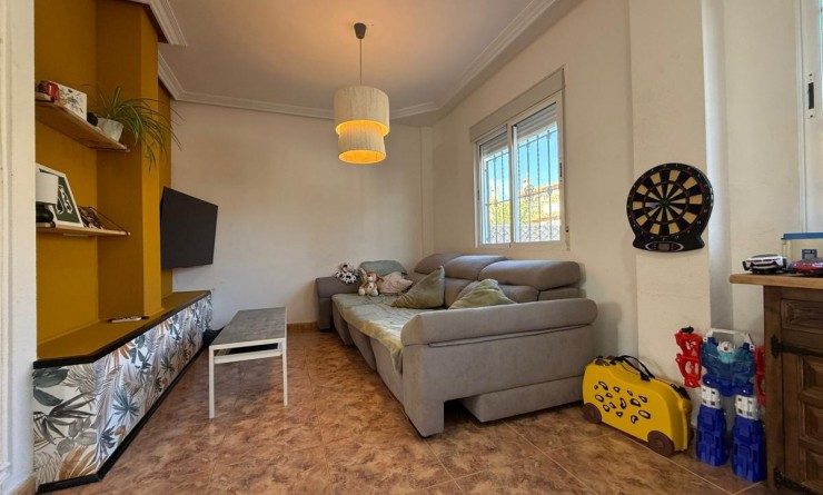 Sale - Semi-detached Villa - Torre de la Horadada