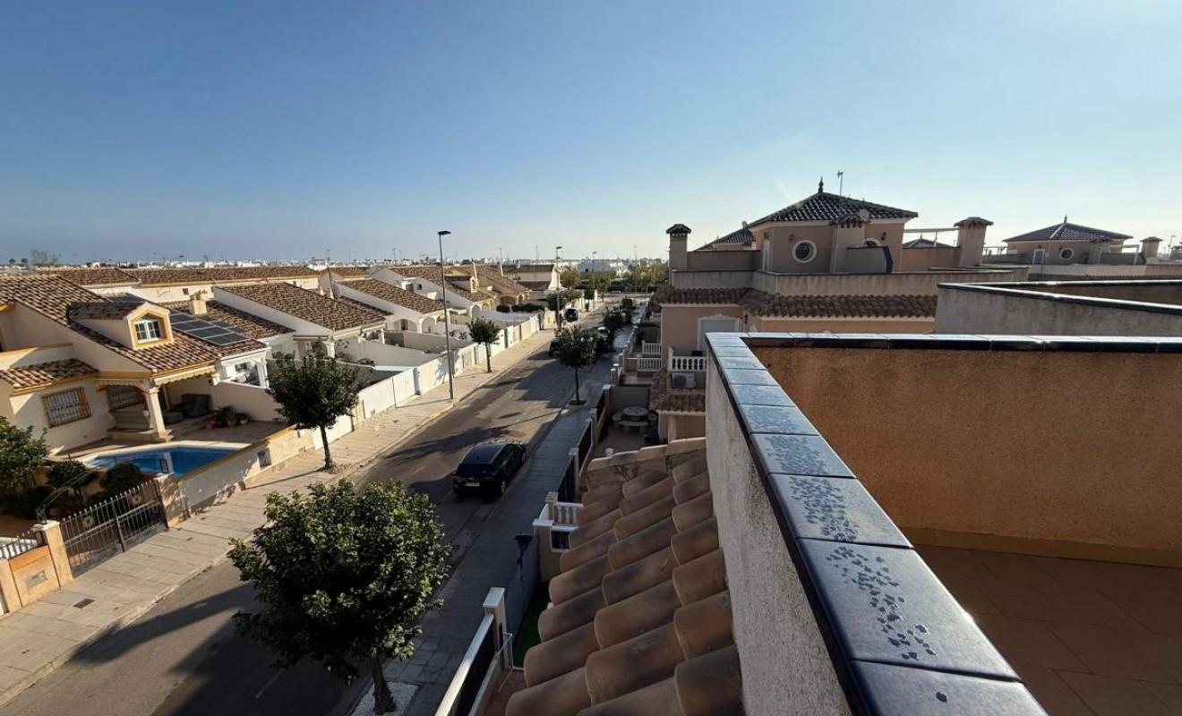 Sale - Semi-detached Villa - Torre de la Horadada