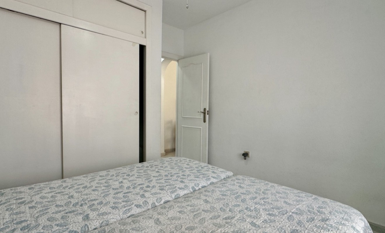 Sale - Bungalow - Orihuela Costa - Playa Flamenca