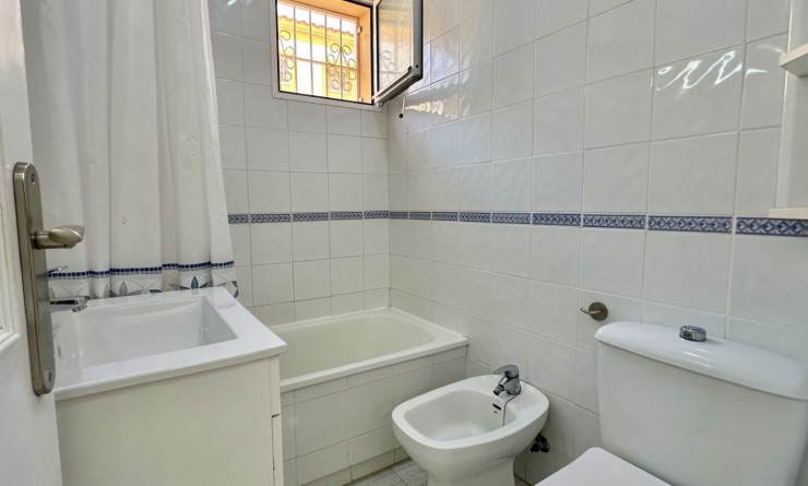 Sale - Bungalow - Orihuela Costa - Playa Flamenca