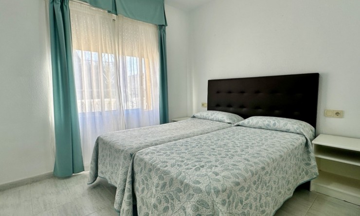 Sale - Bungalow - Orihuela Costa - Playa Flamenca