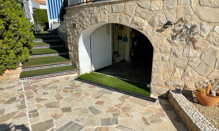 Wederverkoop - Detached villa - l'Alfas del Pi