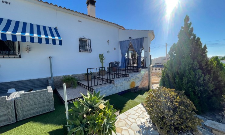 Wederverkoop - Detached villa - l'Alfas del Pi