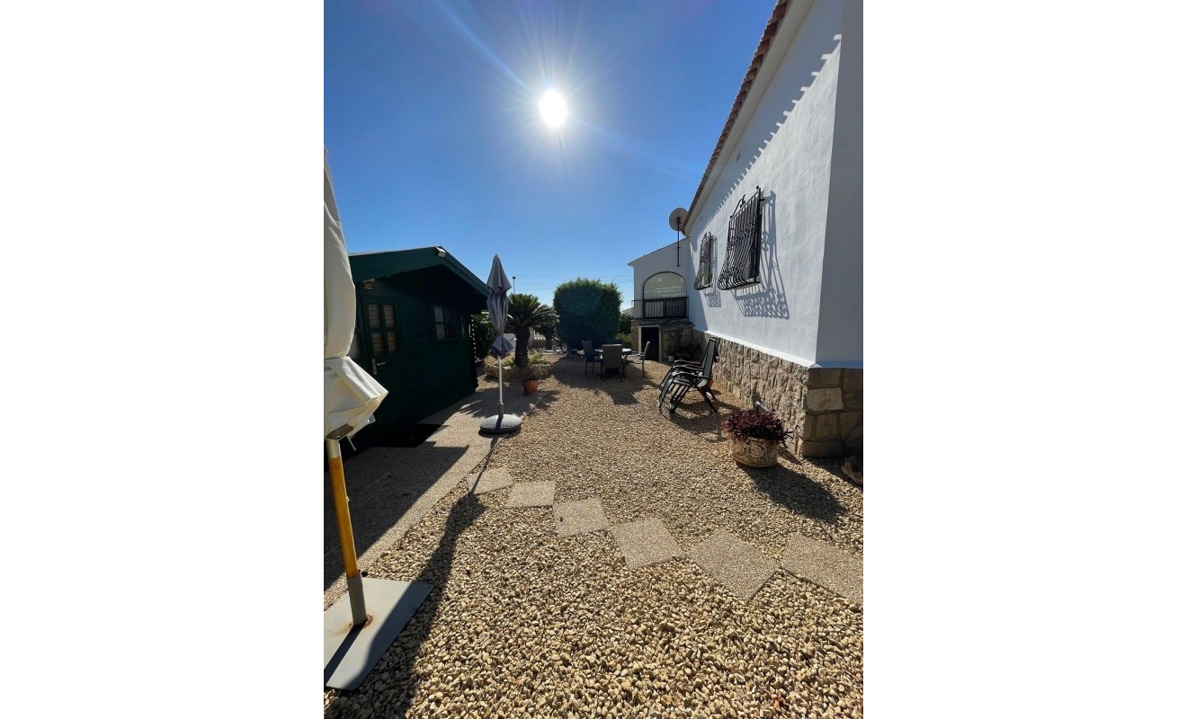 Wederverkoop - Detached villa - l'Alfas del Pi