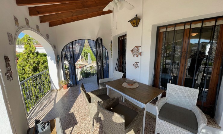 Wederverkoop - Detached villa - l'Alfas del Pi