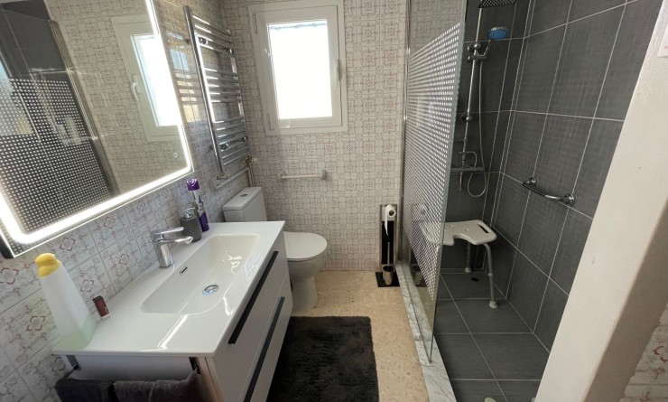 Wederverkoop - Detached villa - l'Alfas del Pi