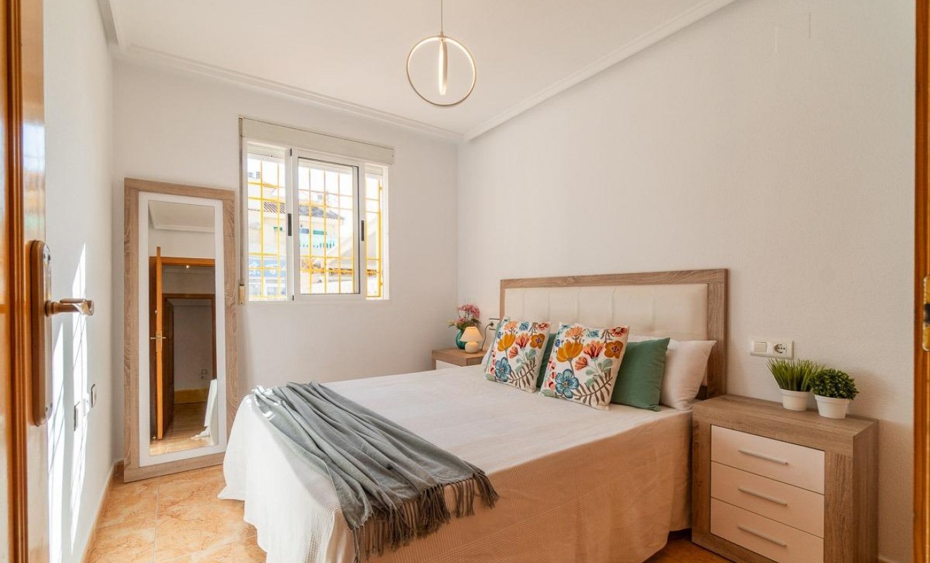 Wederverkoop - Rijwoning - Torrevieja - El limonar