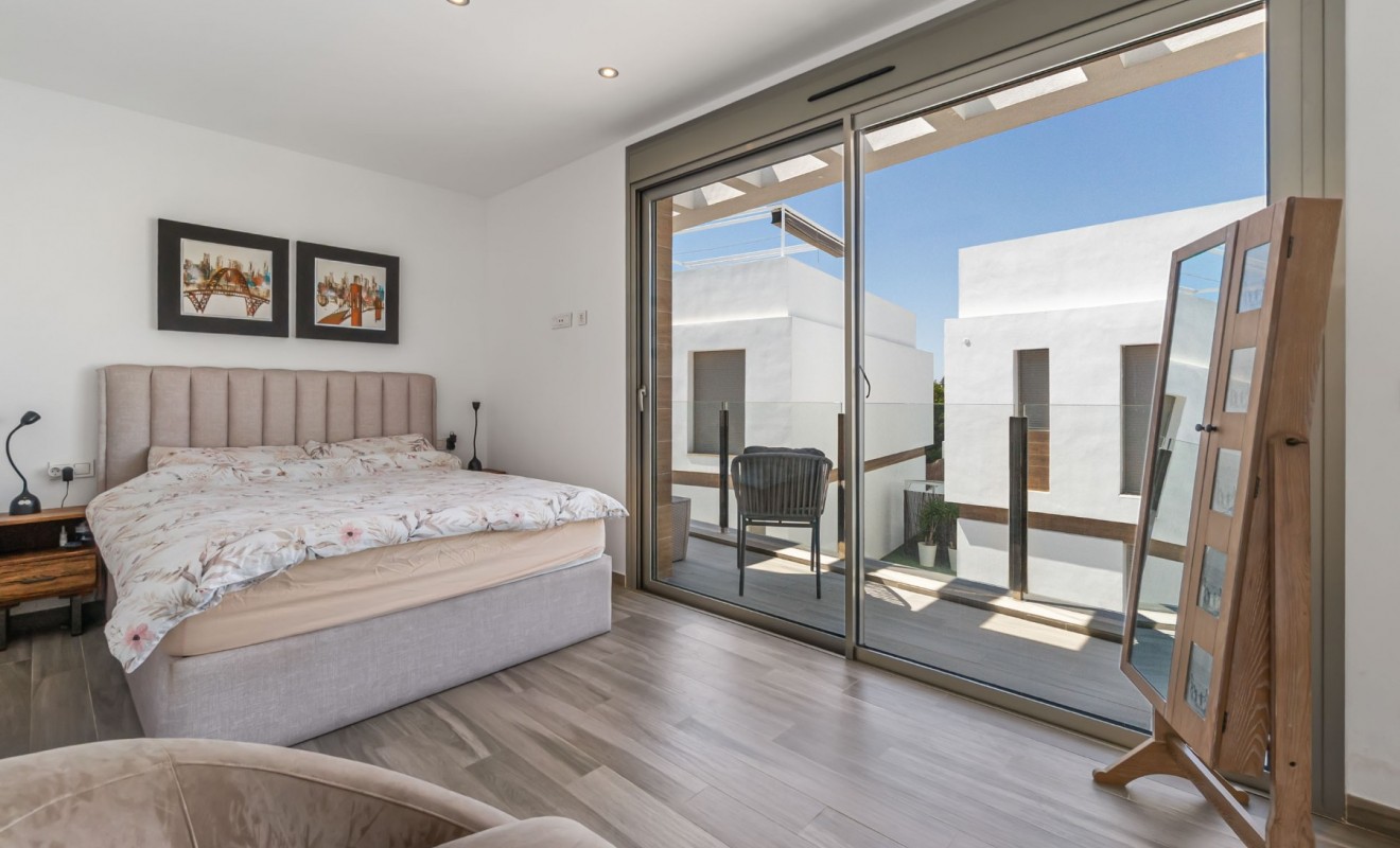 Sale - Villa - Orihuela Costa - Villamartín