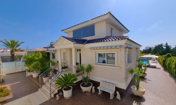 Wederverkoop - Villa - Torrevieja - La Mata