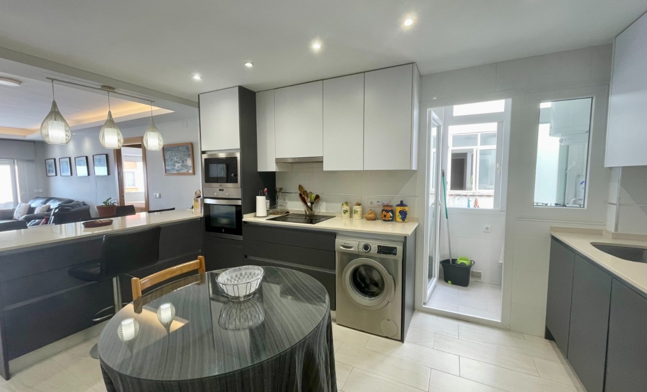 Sale - Apartment - Torrevieja - Playa del Cura