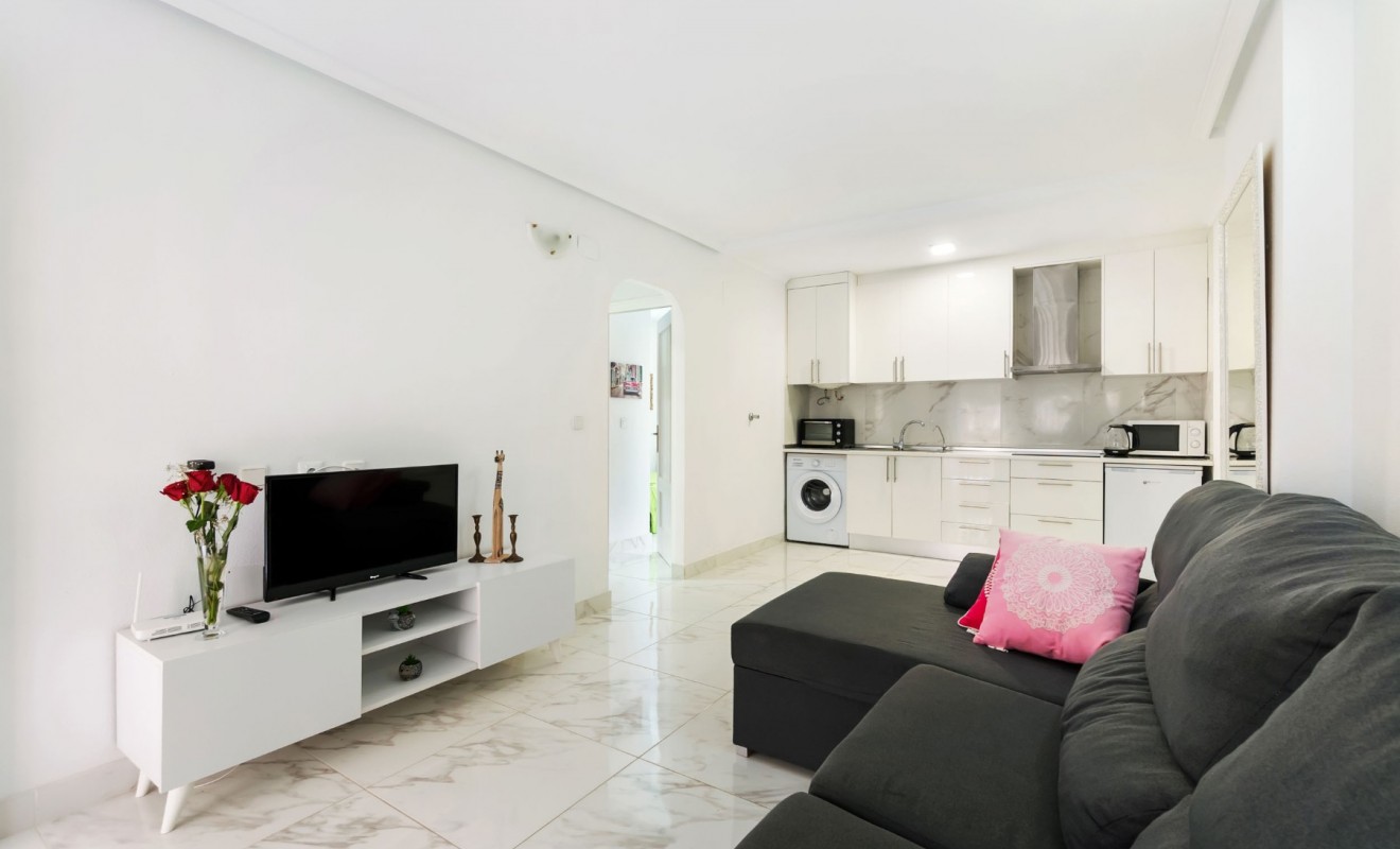 Sale - Apartment - Torrevieja - Centro