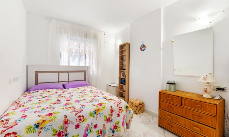 Sale - Apartment - Torrevieja - Centro