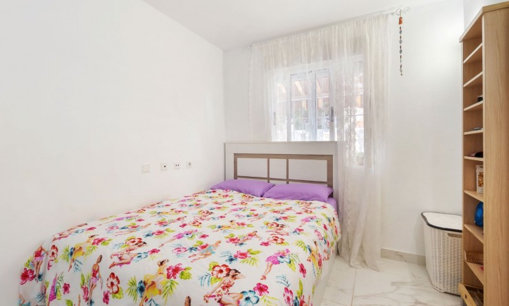 Sale - Apartment - Torrevieja - Centro